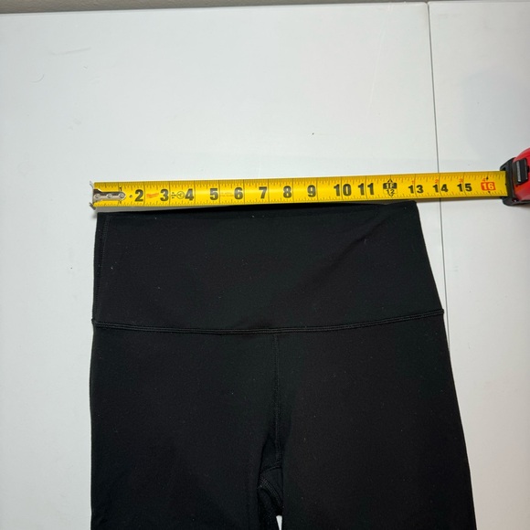 Women’s Size 8 Black Victoria’s Secret Leggings - Picture 4 of 6